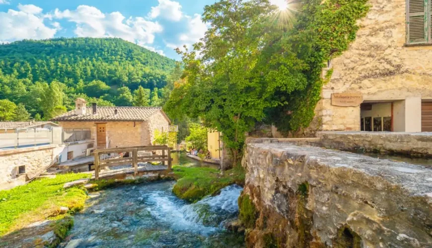 On rivers, lakes and springs: the most beautiful villages on the water in Italy