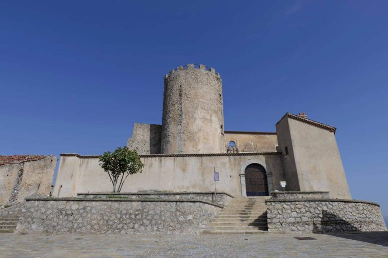 Borgo da vivere, un viaggio alla scoperta di Moliterno