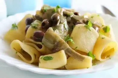 Paccheri con carciofi alla procidana