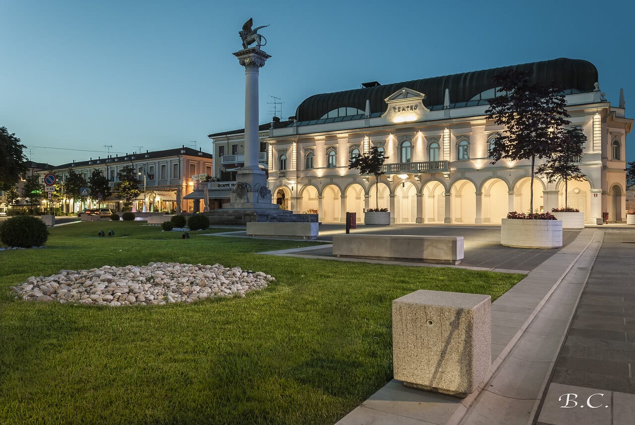 Teatro Comunale Biagio Corvino flickr