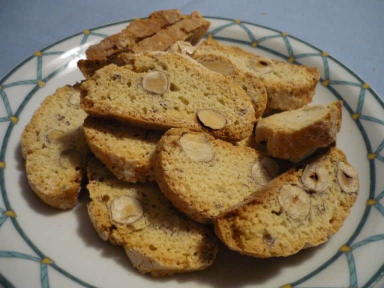 Ricetta: I Tozzetti alle nocciole di Caprarola
