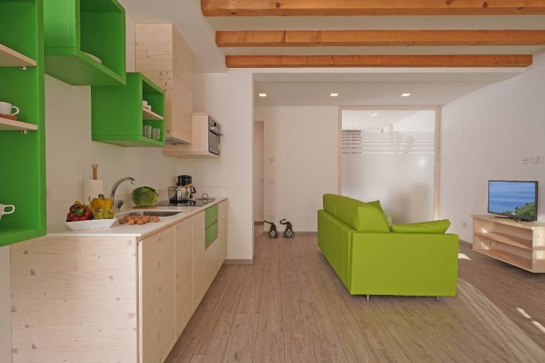 Farmhouse Hegemone