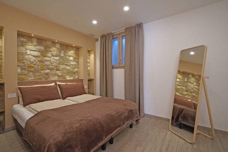 Farmhouse Hegemone
