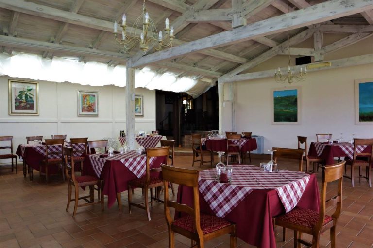 Farmhouse Tenuta Due Laghi
