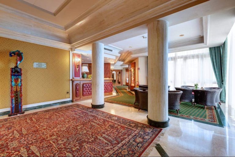 Borgo Palace Hotel
