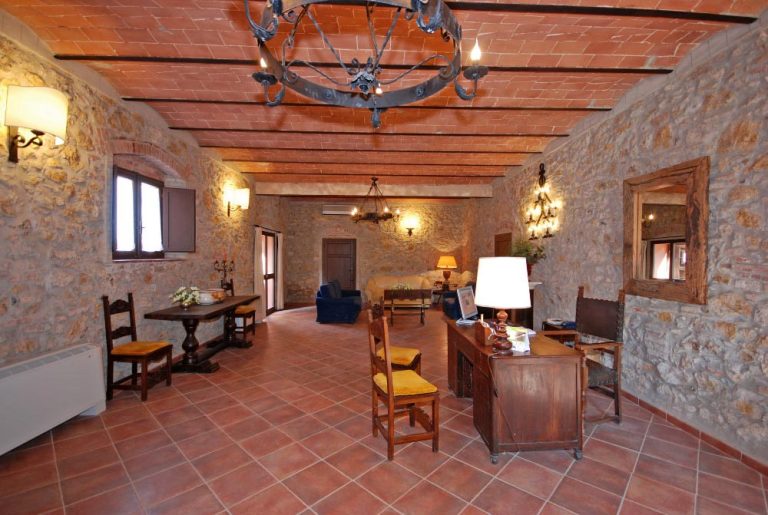 Casalappi Farmhouse