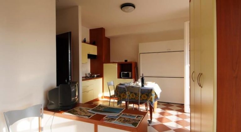 Giada Residence