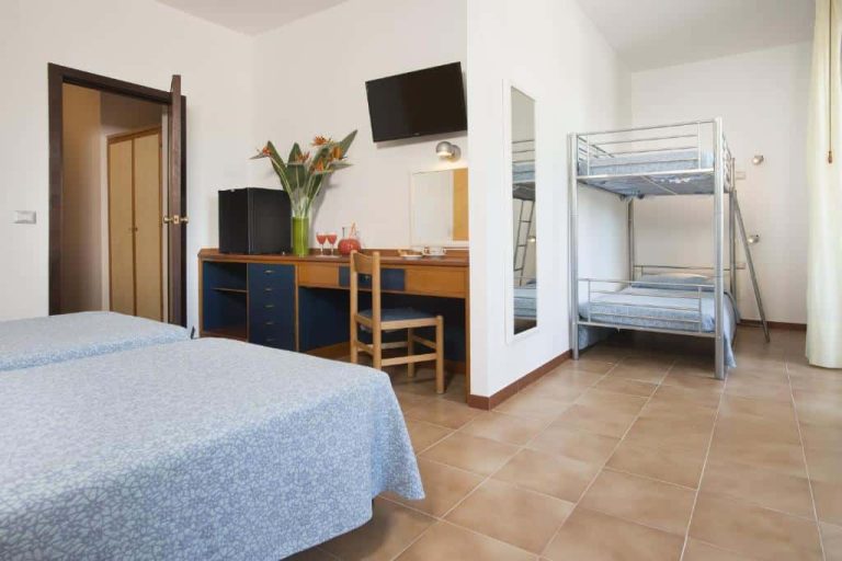 Hotel Oasis