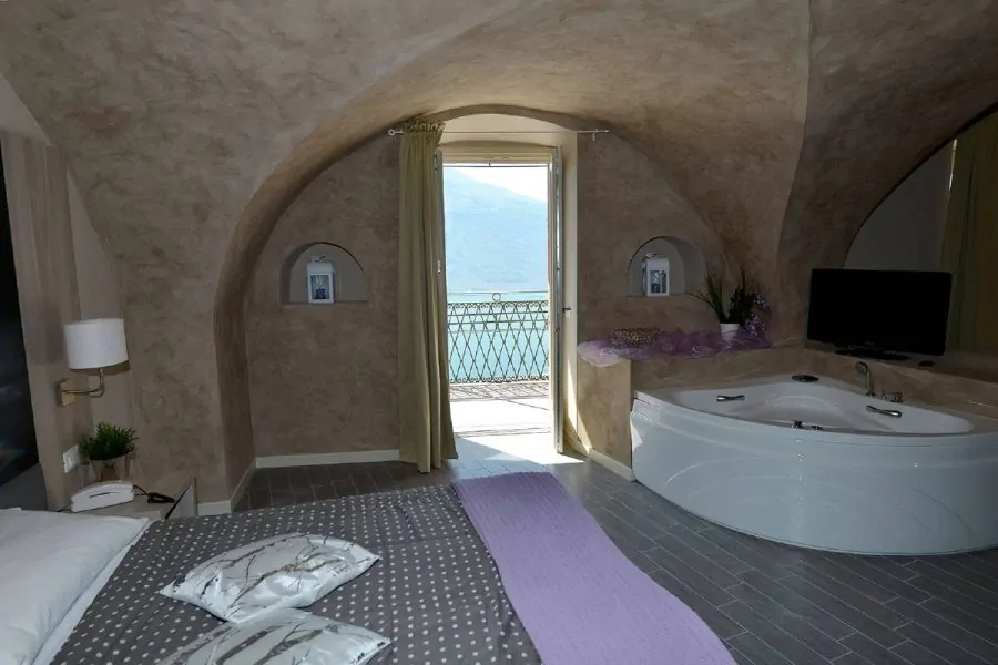 Hotel Ristorante Miralago