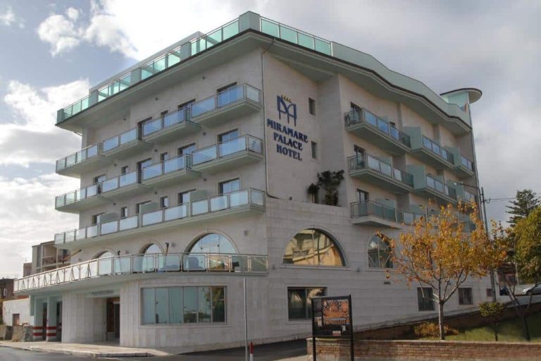 Miramare Palace Hotel