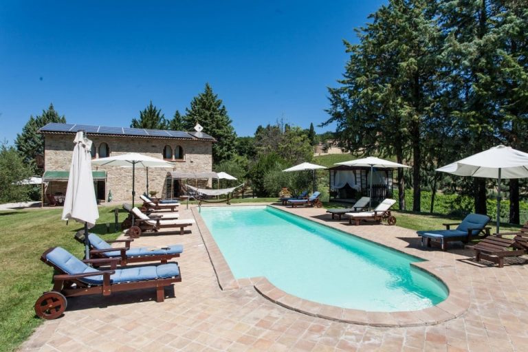 Podere Caldaruccio La Pineta Farmhouse