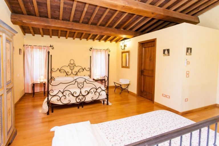 Podere Caldaruccio La Pineta Farmhouse