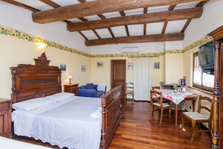 Podere Caldaruccio La Pineta Farmhouse