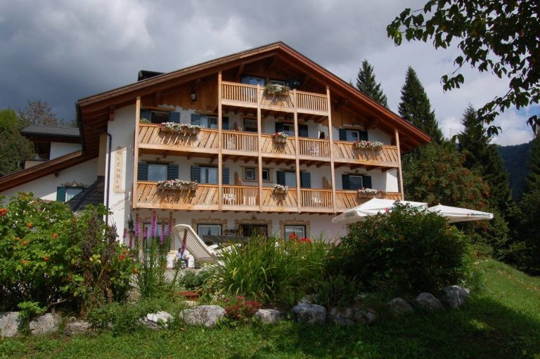 Rifugio escursionistico Caltena Baita di Charme