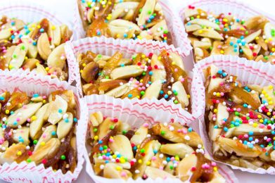 Aranzada:,Typical,Sardinian,Sweet,,With,Orange,Peel,,Honey,And,Almonds