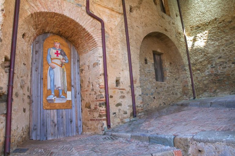 Swabian,Castle,Of,Rocca,Imperiale.,Calabria.,Italy.