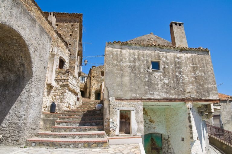 Alleyway.,Rocca,Imperiale.,Calabria.,Italy.