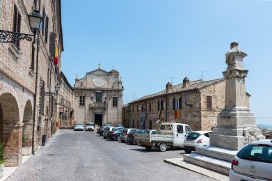 Piazza Umberto 1. Montalto Delle Marche