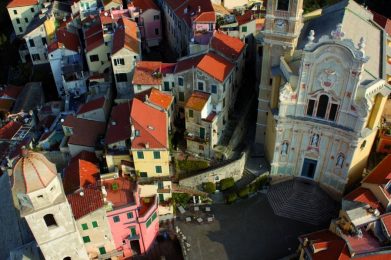 Cervo_Piazza_dei_Corallini