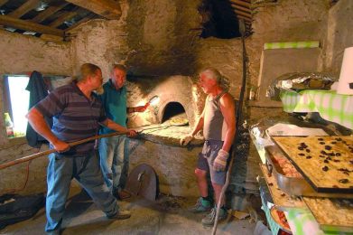 Ostana_forno_comunitario