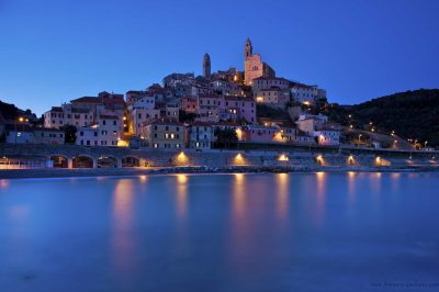Il borgo di Cervo: Tra olio, olive taggiasche, Vermentino e piatti di pesce