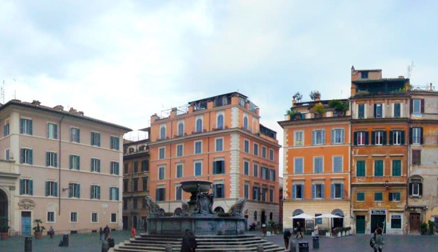 Rome and its Trastevere, like a picturesque village beyond the Tiber