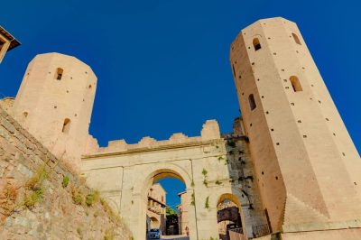 Four steps … in 4 fortified villages