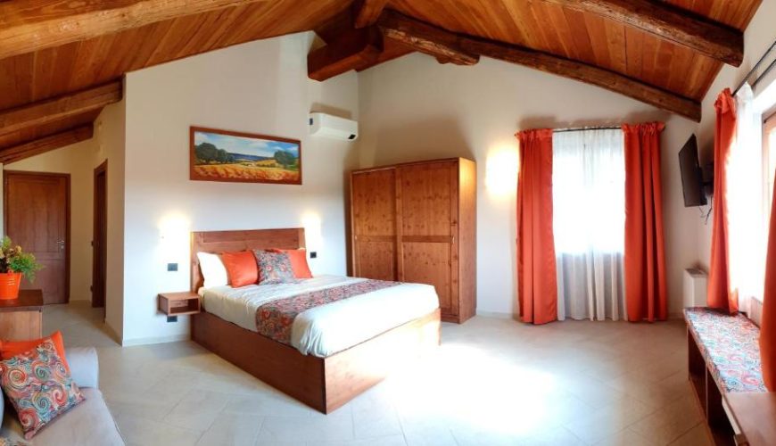 Farmhouse La Desiderata