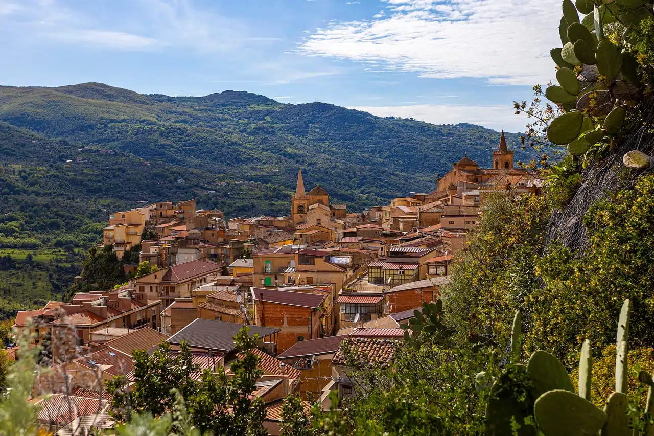 Alcara Li Fusi al primo posto tra i Borghi dei Tesori 2023