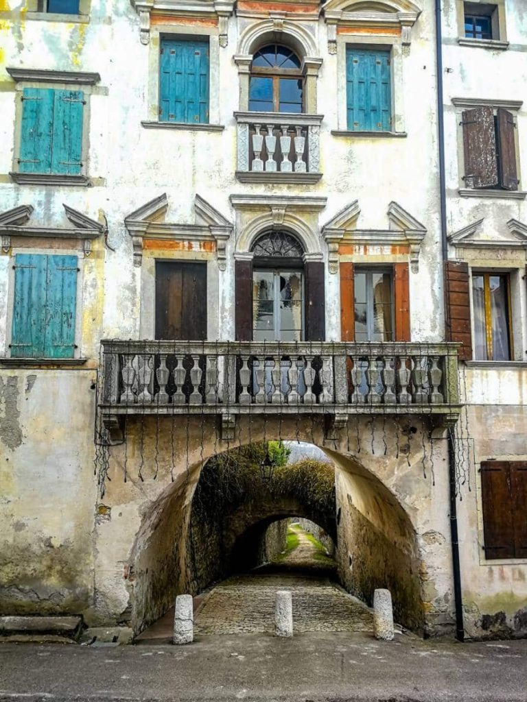 Antico palazzo di Mel | REDMASON