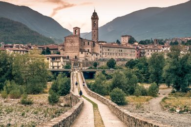Attraversando il ponte di Bobbio