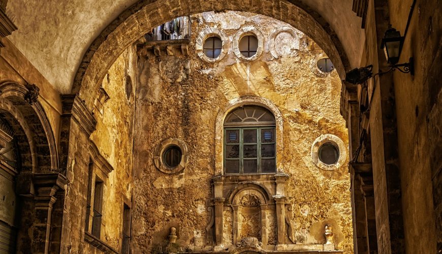 Caltagirone esiste! Non è Mark, ma un borgo…