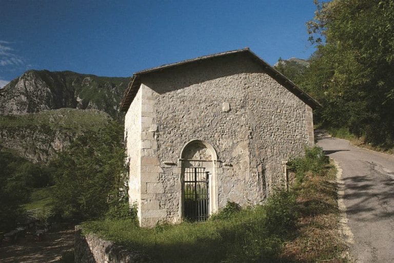 Chiesa di Santa Maria ad Nives