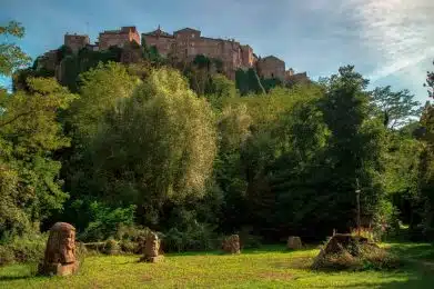 I 10 borghi più belli incastonati nella roccia