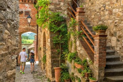 The 10 most beautiful alleys of the Italian villages