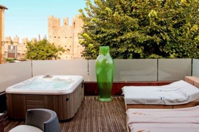 Il Relais La Loggia di Gradara ed il suo innovativo Emporio: l'amore a 360¬∞