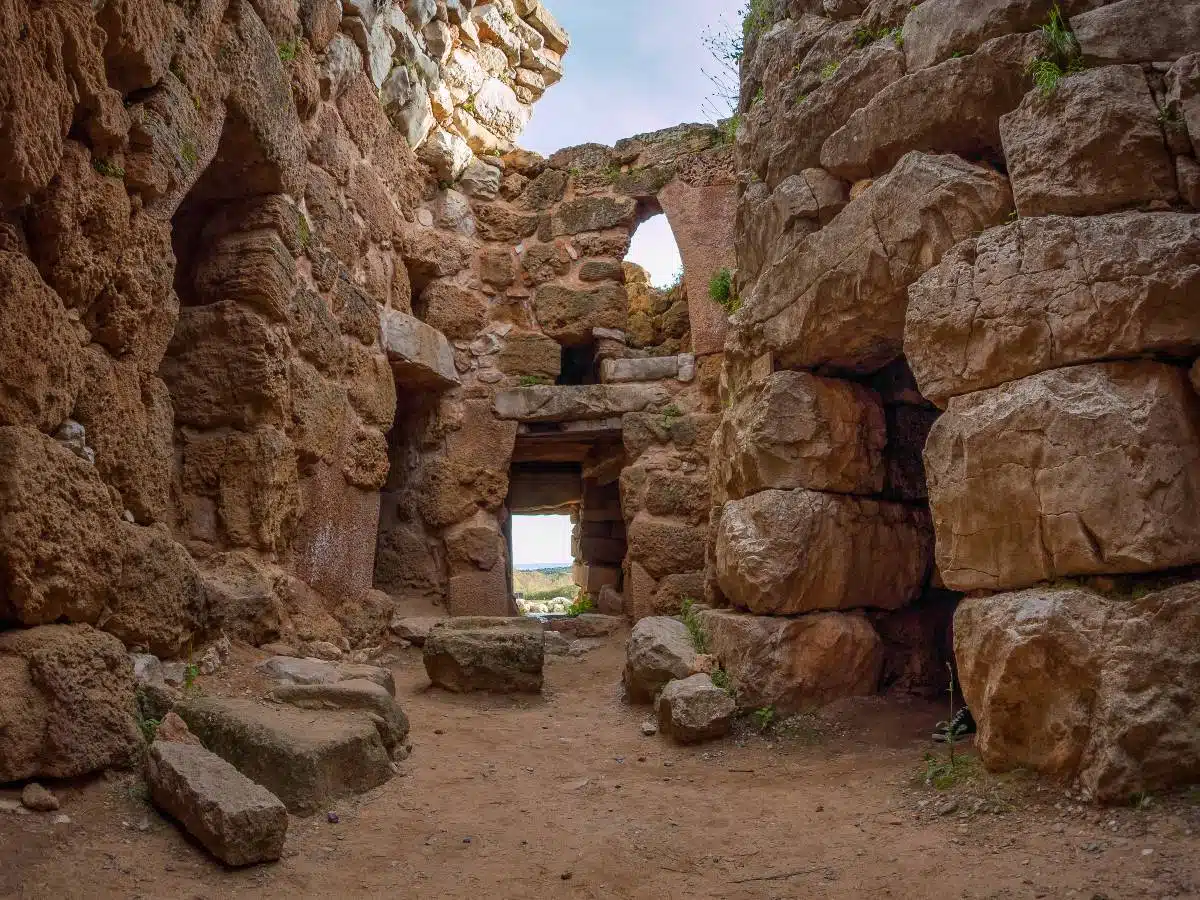 Il fascino dei Nuraghi il simbolo dellanima storica della Sardegna 1
