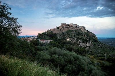 Calabria of the villages, cribs and fairy tale places