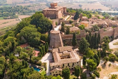 vista aerea di un castello