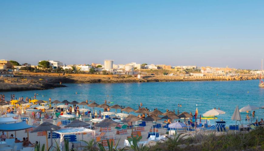 Lampedusa: a holiday by the sea, wild nature and tranquillity