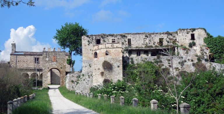 L’antico borgo di Faraone, immerso fra la storia e il paesaggio abruzzese