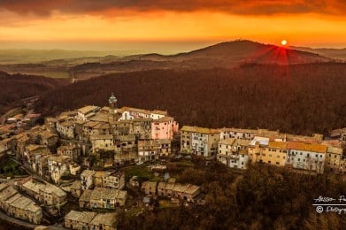 Latera al tramonto