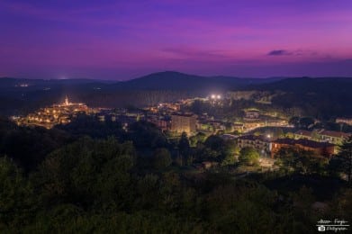 Latera di sera e il panorama circostante
