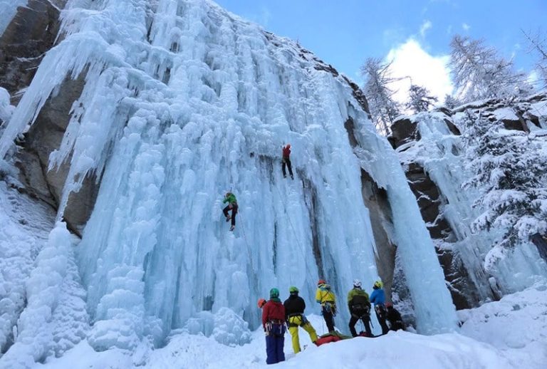The 3 most impressive Italian icefalls to admire in winter