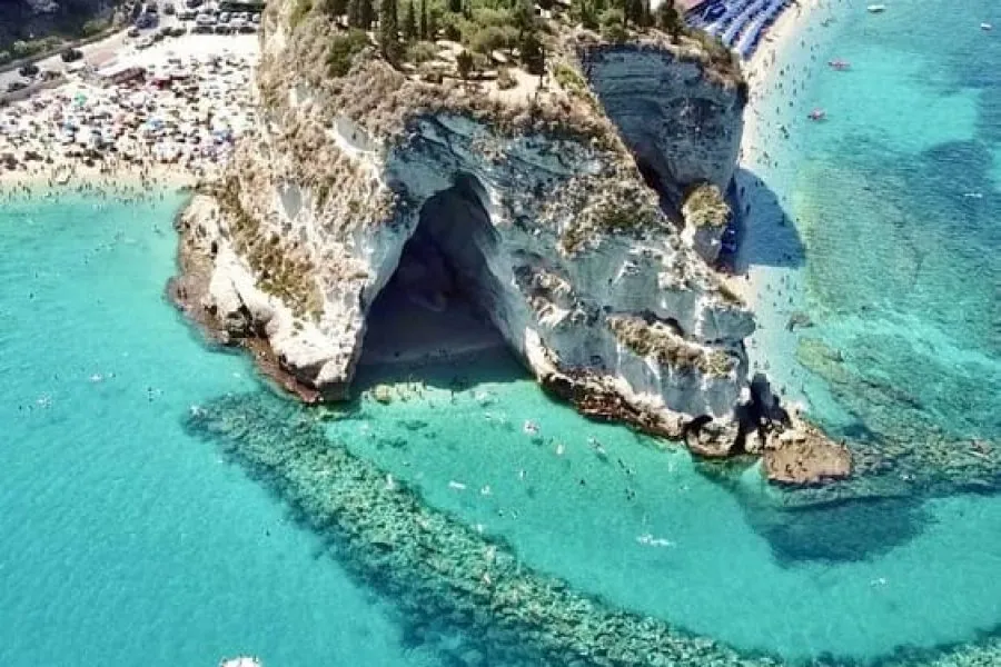 The wonders of the Costa degli  Dei by boat, exclusive tour for up to 9 people