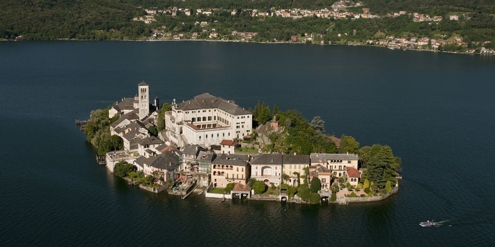L'isola del silenzio e la leggenda del drago del lago d'Orta
