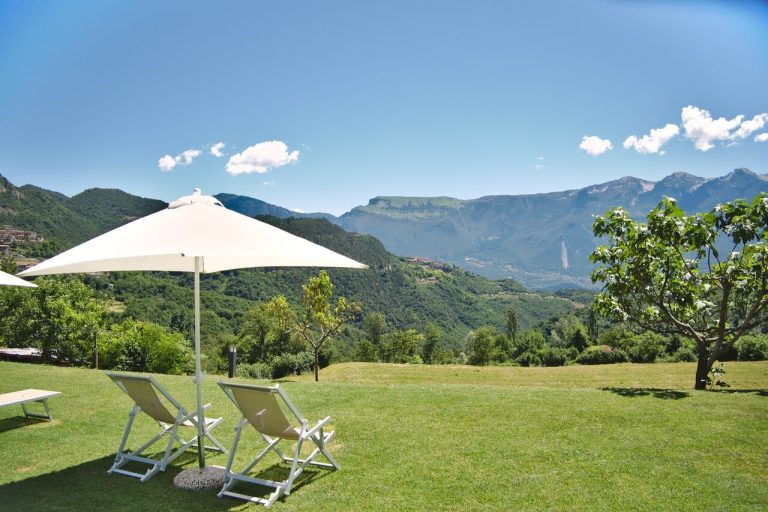 Mos Country House