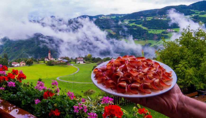 Sapori in Quota: Scopri i Prodotti Tipici di Montagna del Nord e Sud Italia