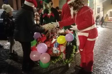Vin brulà e cioccolata offerta dagli Alpini