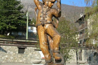 A-Etroubles-avant-Toi-sont-passes.-Outdoor-Museum